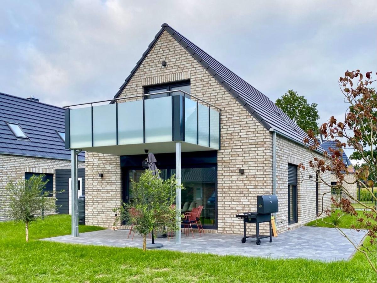 Ferienhaus Moin. Am Harkebruegger See Mit Sauna Barssel  المظهر الخارجي الصورة